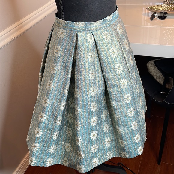 NEW! RED VALENTINO Daisy Lurex Jacquard Pleated Skirt in Blue and Gold - Picture 3 of 6